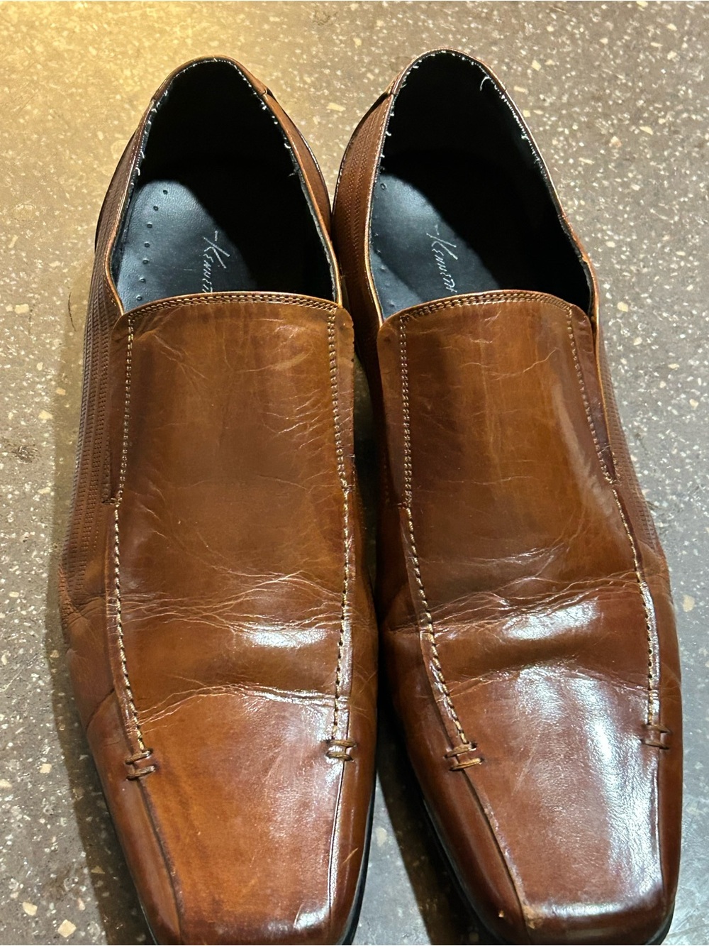 Kenneth Cole Brown slip on dress shoe